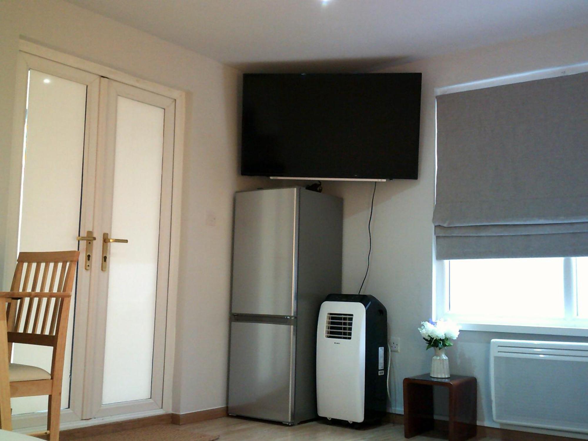 Newly Built Modern Studio House With Free Parking ลอนดอน ภายนอก รูปภาพ